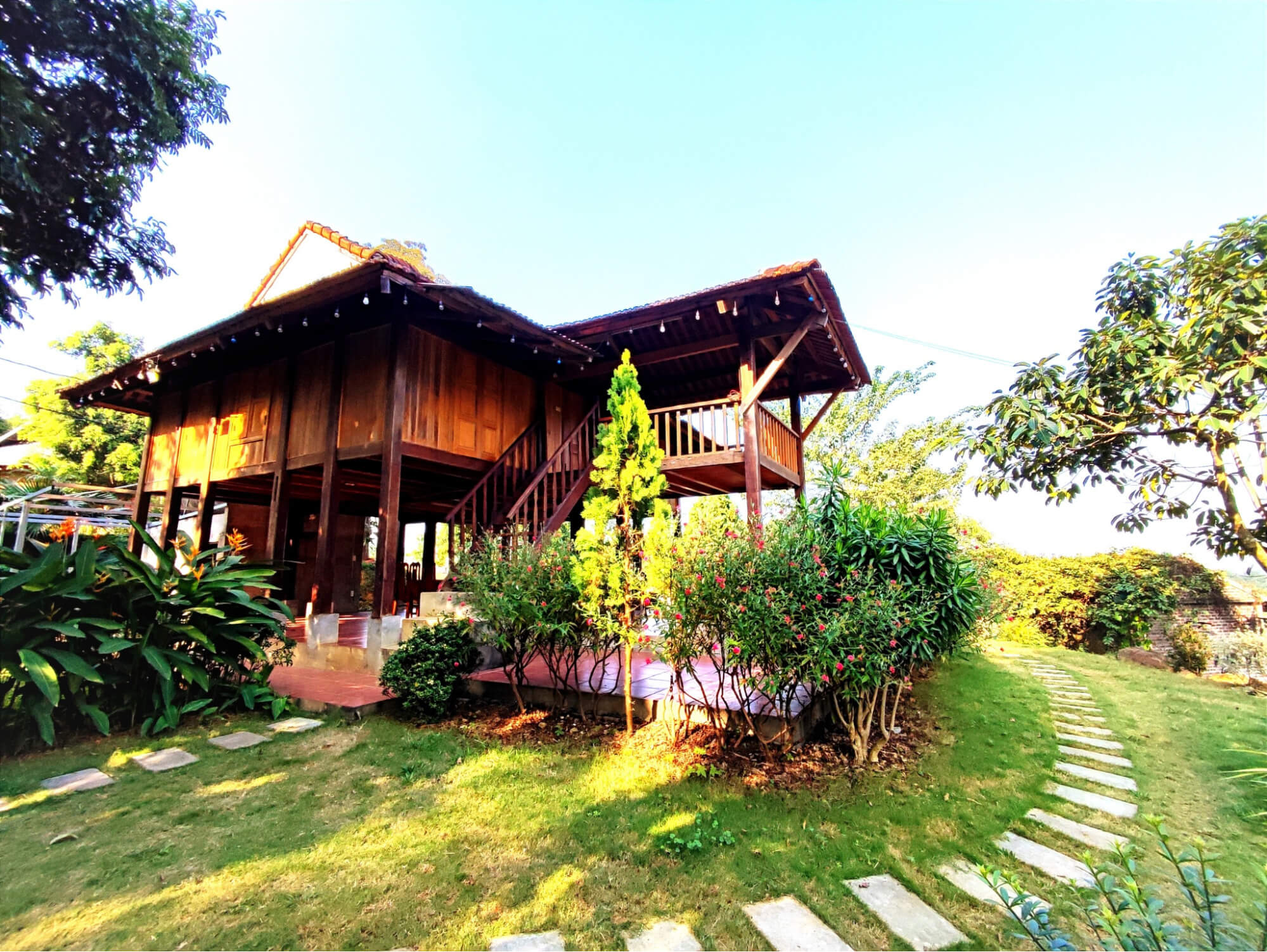 Mẫu thiết kế cảnh quan homestay nhà sàn