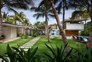Sân vườn resort